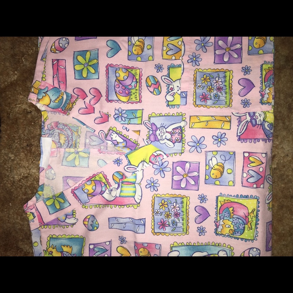 Nursing scrub top